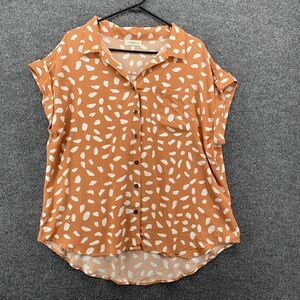 UMGEE Blouse Top Womens M Beige Polka Dots Button Up Short Sleeve Lightweight